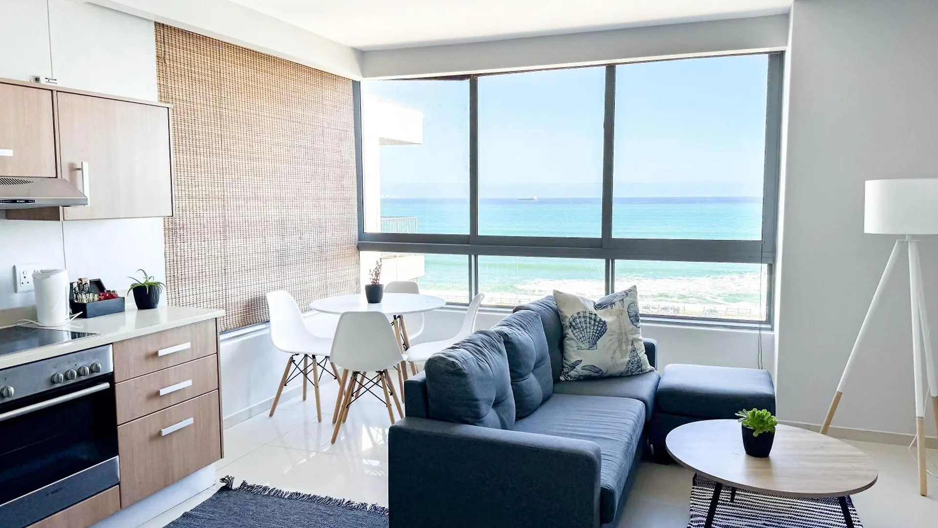 Ilanga Africa Beach Front Apartments Cape Town