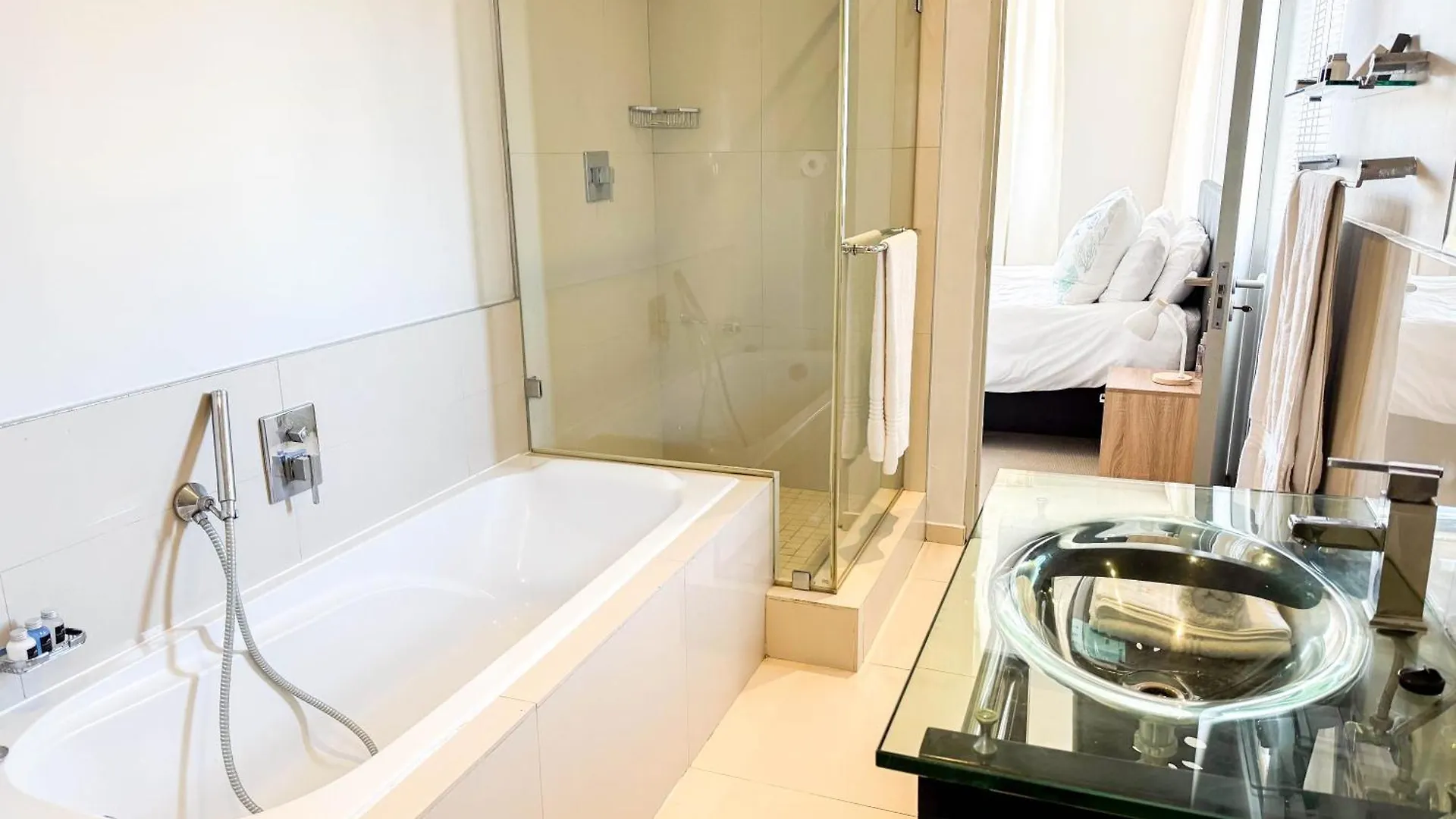 Ilanga Africa Beach Front Apartments Cape Town